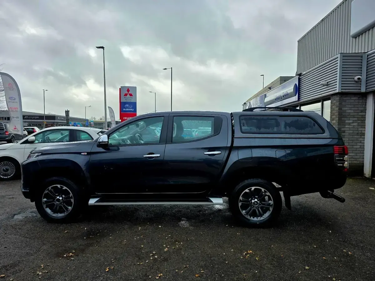 Second-hand Mitsubishi L200 150 CP (110 kW) 2020 Gri Pickup