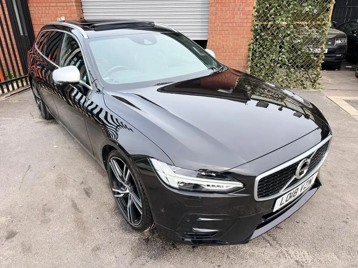 Used Volvo V90 R-Design Pro 2018 Black Estate