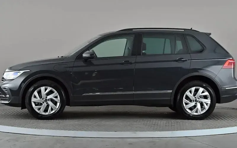 Used VW Tiguan Life 245 HP (180 kW) 2023 SUV
