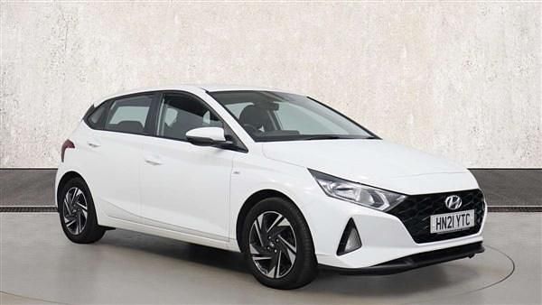 White Used 2021 Hyundai i20 SE Hatchback | £12,331 (Fair price) - Image 1/4