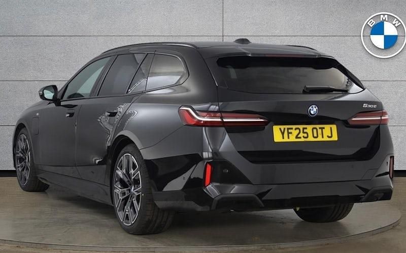 Used BMW 530e M Sport 299 HP (219 kW) 2025 Black Estate