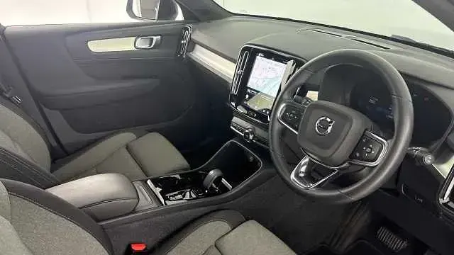 Used Volvo XC40 Plus 161 HP (118 kW) 2024 SUV