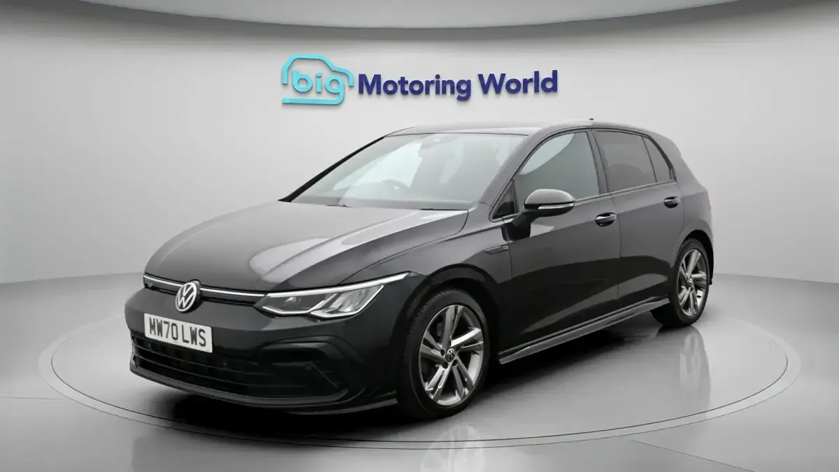 Used VW Golf VIII R-line 148 HP (108 kW) 2020