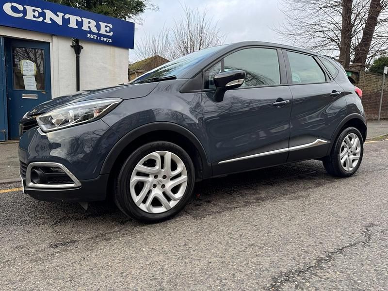 Second-hand Renault Captur Dynamique 90 CP (66 kW) 2016 Albastru SUV