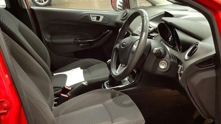 Used Ford Fiesta Zetec 2015 Red Hatchback