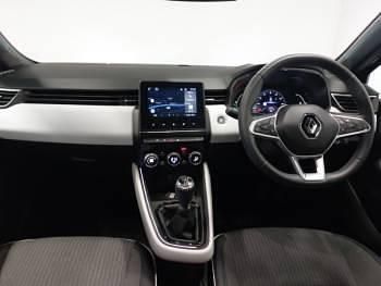 Używany Renault Clio V SE 90 KM (66 kW) 2022 Szary Hatchback