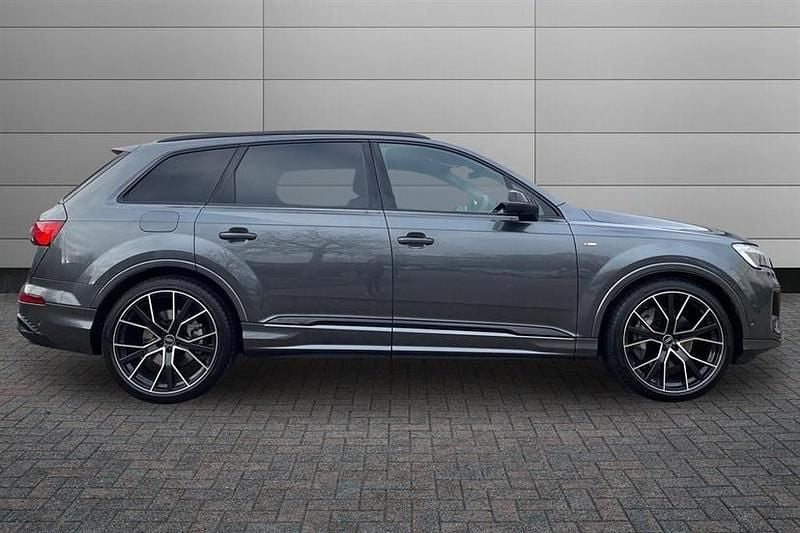 New Audi Q7 Black Edition 286 HP (210 kW) 2025 Daytona grey SUV