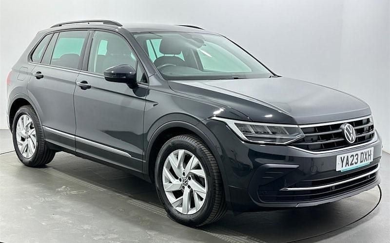 Second-hand VW Tiguan Life 150 CP (110 kW) 2023 SUV