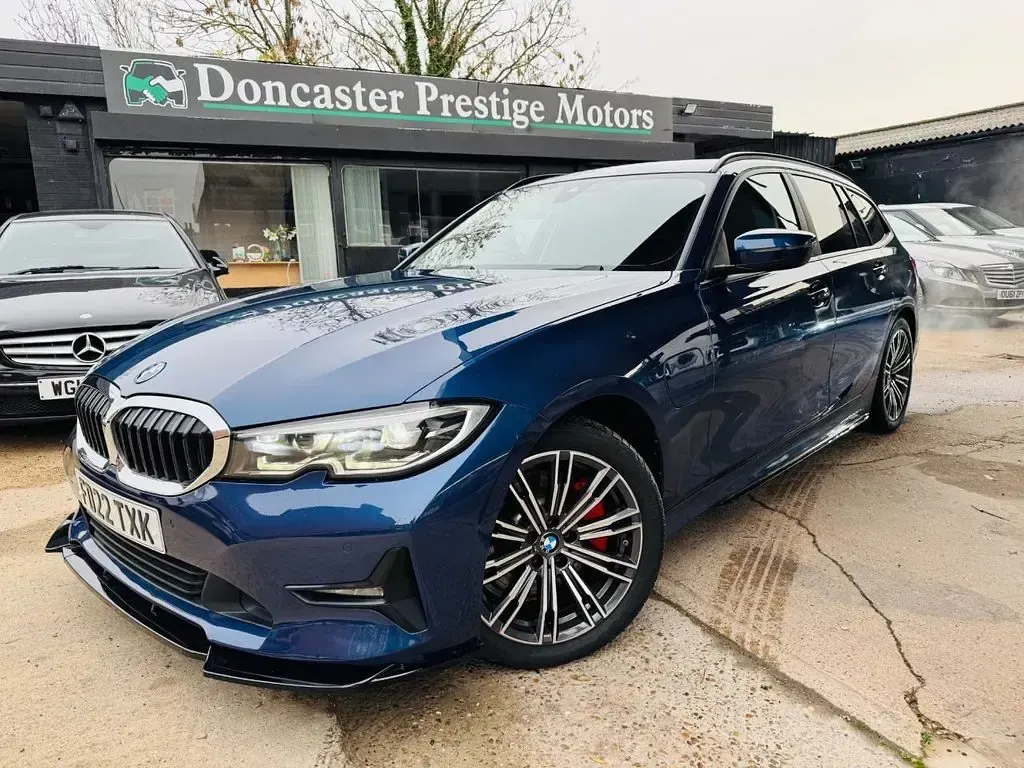 Used BMW 330e Sport Line 2022 Blue Estate