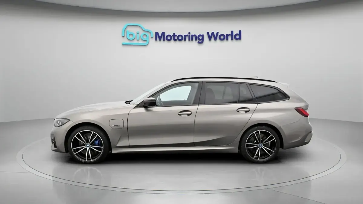 Used BMW 330e M Sport 292 HP (214 kW) 2022 Grey Estate