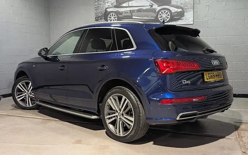 Used Audi Q5 S-Line 245 HP (180 kW) 2019 Blue SUV