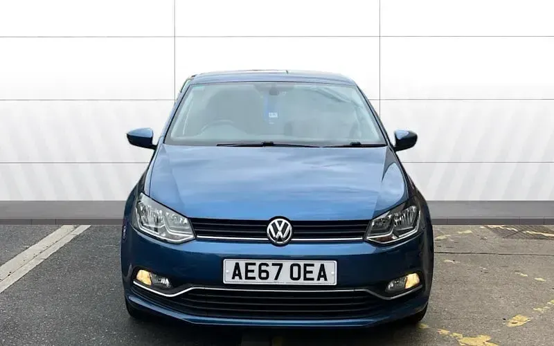Used VW Polo Edition 90 HP (66 kW) 2017 Blue Hatchback