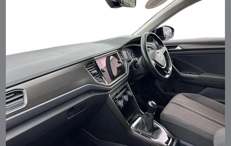 Used VW T-Roc SE 115 HP (84 kW) 2019 Blue SUV