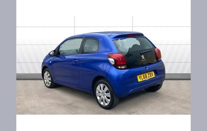 Used Peugeot 108 Active 72 HP (52 kW) 2019 Blue Hatchback