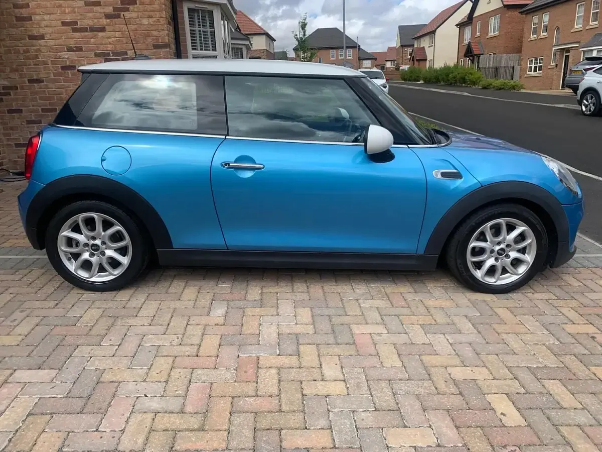 Used Mini Cooper D Hatch 116 HP (85 kW) 2015 Blue Hatchback