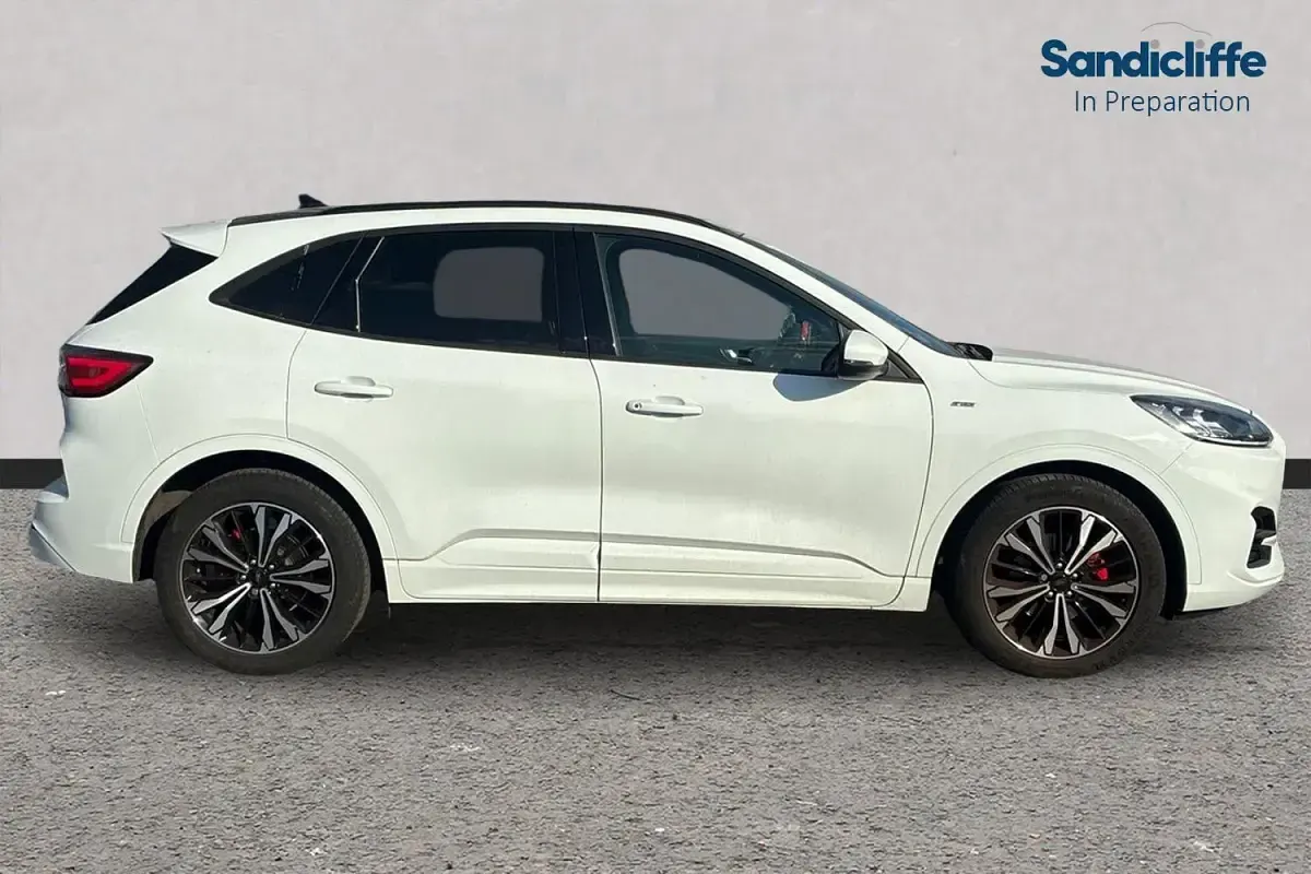 Used Ford Kuga ST-Line X 150 HP (110 kW) 2023 White SUV