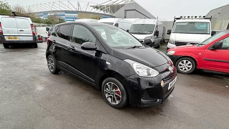 Begagnad Hyundai i10 GO! 66 HK (48 kW) 2018 Svart Halvkombi