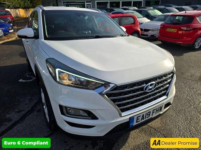 Used Hyundai Tucson SE 132 HP (97 kW) 2019 White SUV