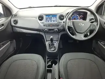 Used Hyundai i10 Premium 87 HP (63 kW) 2019 Silver Hatchback
