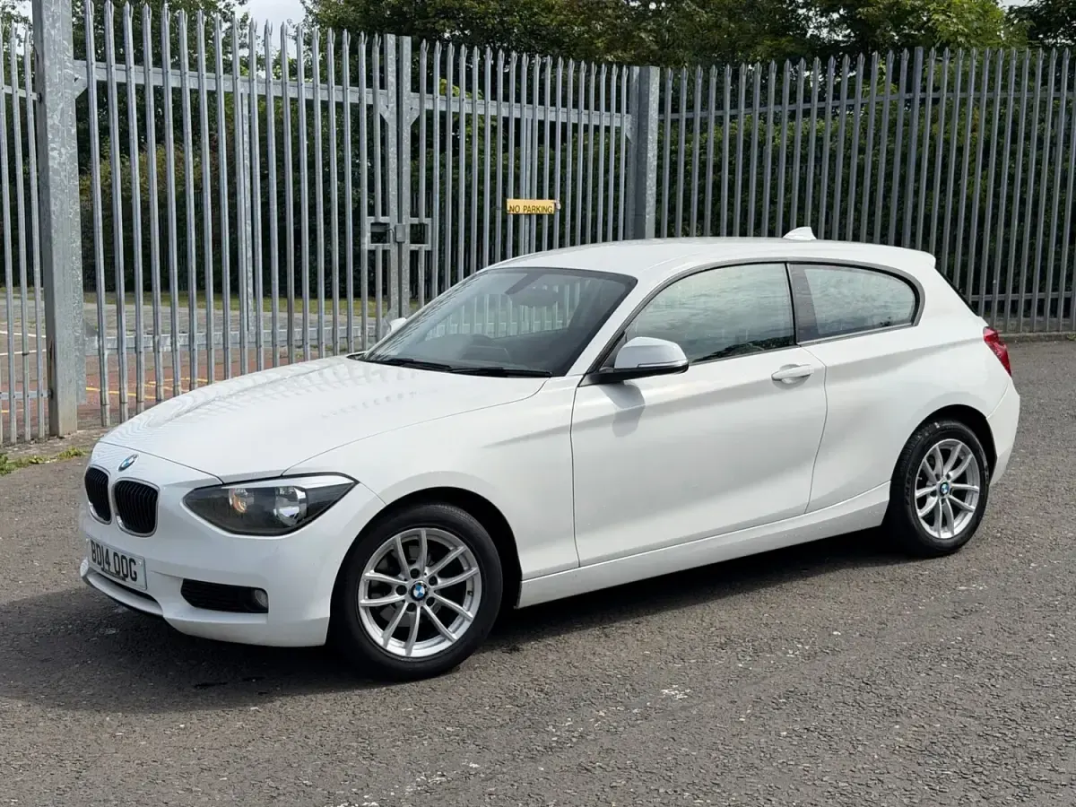 Used BMW 114 Performance 102 HP (75 kW) 2014 White Hatchback
