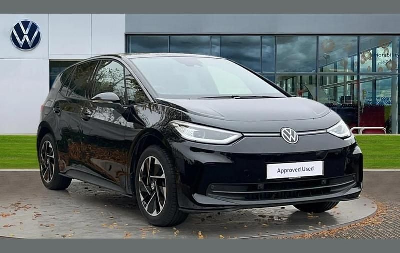 Black Used 2025 VW ID.3 Pro Hatchback | £26,641 (Expensive) - Image 1/4