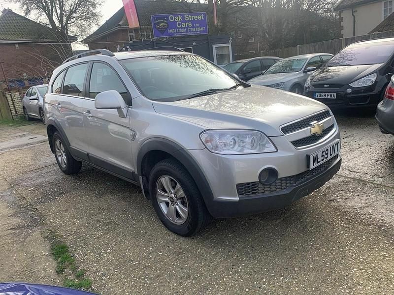 Used Chevrolet Captiva LS 2009 Silver SUV