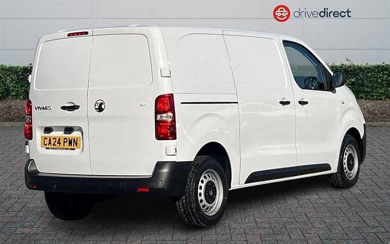 Used Vauxhall Vivaro S 120 HP (88 kW) 2024 White MPV