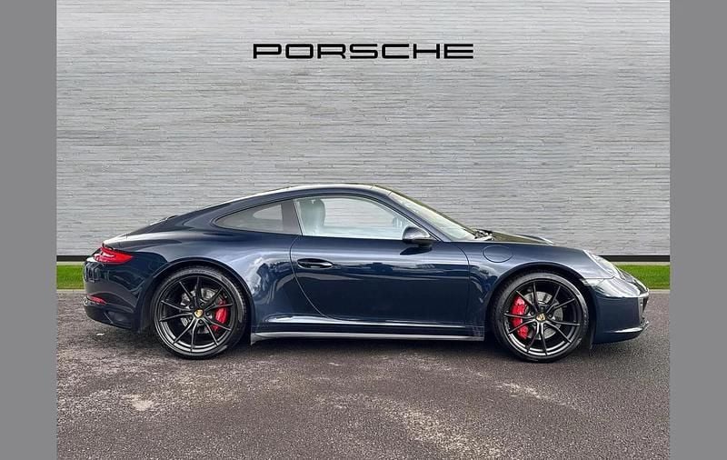 Begagnad Porsche 911 420 HK (308 kW) 2016 Blå Sportkupé