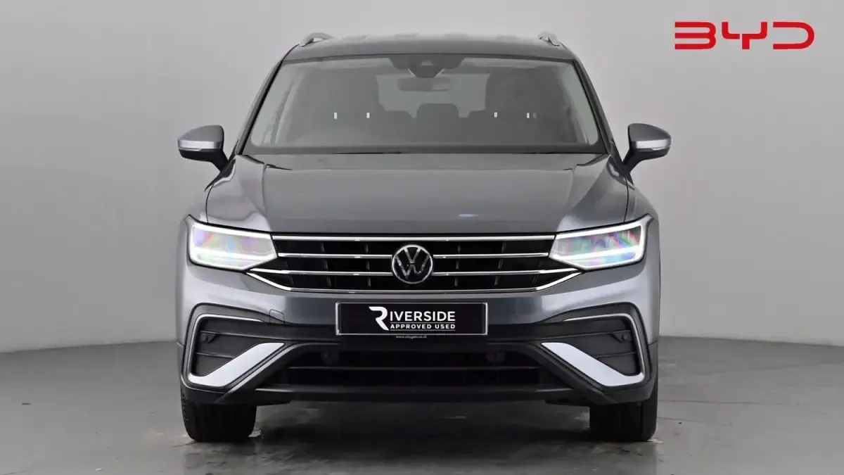 Usado VW Tiguan Allspace S 150 HP (110 kW) 2022 Cinzento SUV