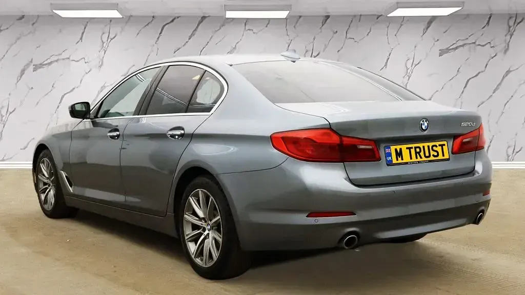 Used BMW 520 Comfort Edition 190 HP (139 kW) 2018 Blue Sedan