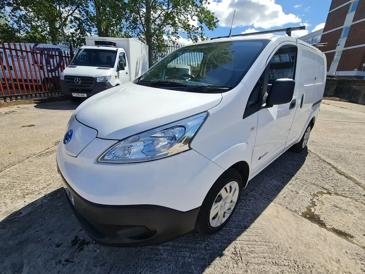 Used Nissan e-NV200 Acenta 80 kW (109 HP) 2019 White MPV