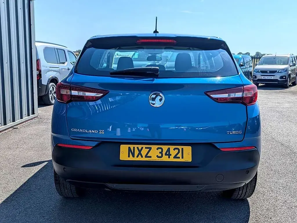 Used Vauxhall Grandland X S 130 HP (95 kW) 2019 Blue SUV