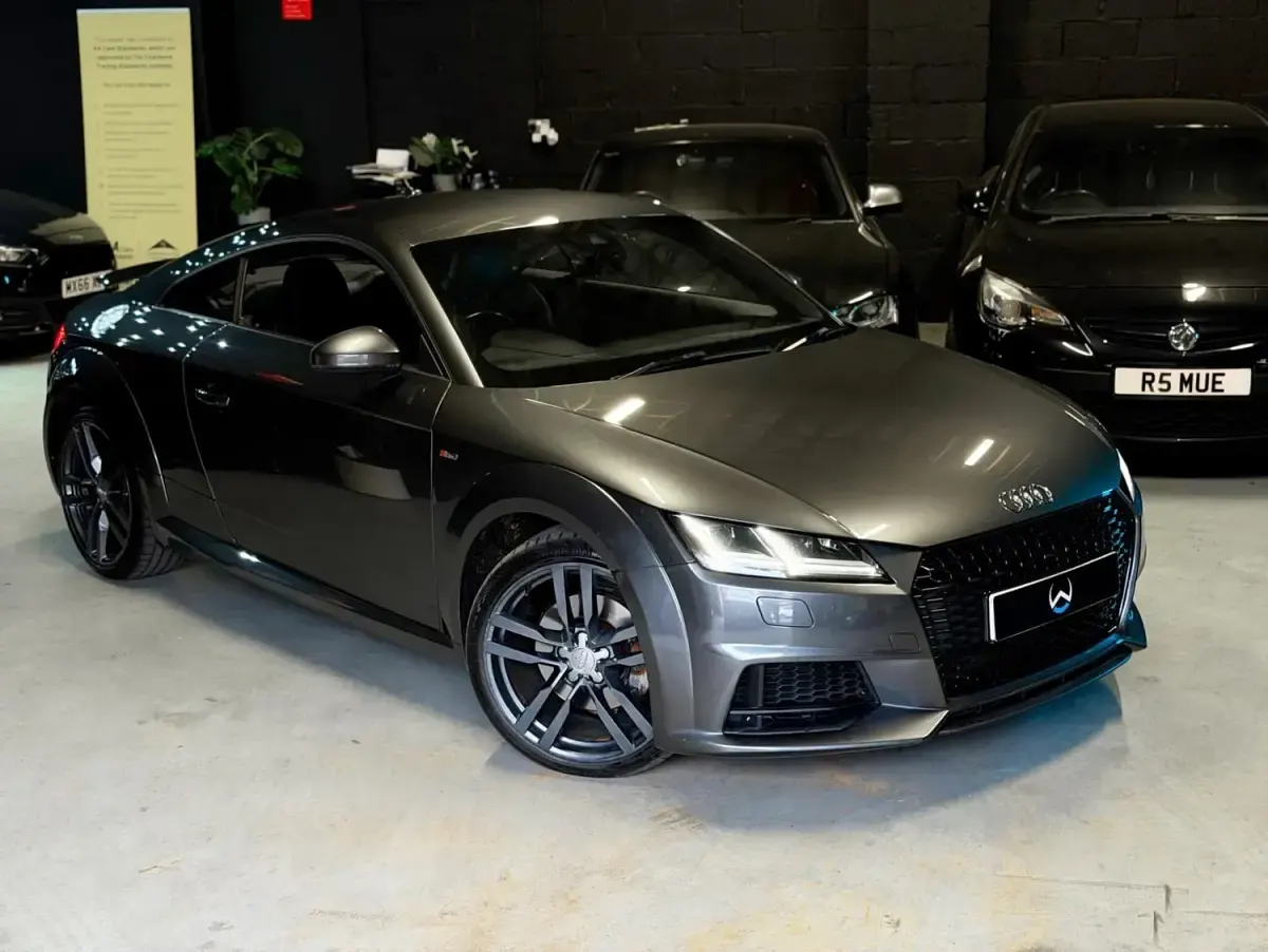 Begagnad Audi TT S-Line 2016 Grå Sportkupé
