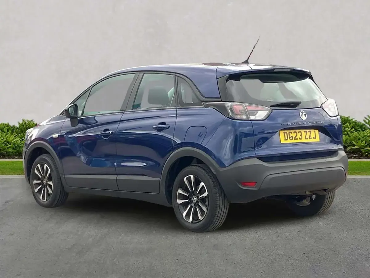 Used Vauxhall Crossland Design Edition 130 HP (95 kW) 2023 Blue SUV
