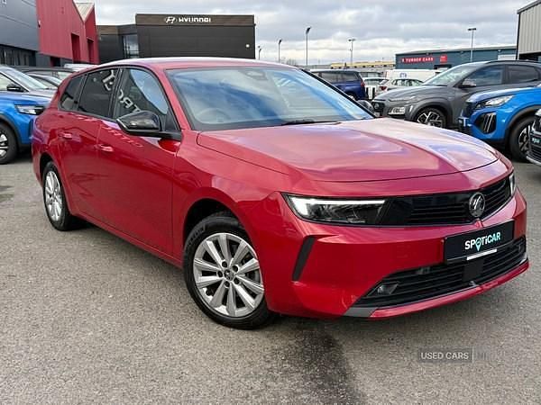 Red Used 2024 Vauxhall Astra Design Edition Estate | £15,450 (Good price) - Image 1/4