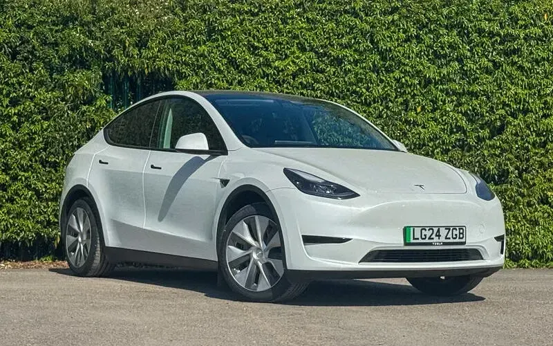 Używany Tesla Model Y RWD 219 kW (299 KM) 2024 Biały SUV