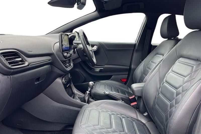 Usado Ford Puma ST-Line 155 HP (114 kW) 2023 Prateado SUV