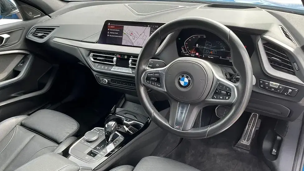 Used BMW 118 M Sport 138 HP (101 kW) 2019 Blue Hatchback