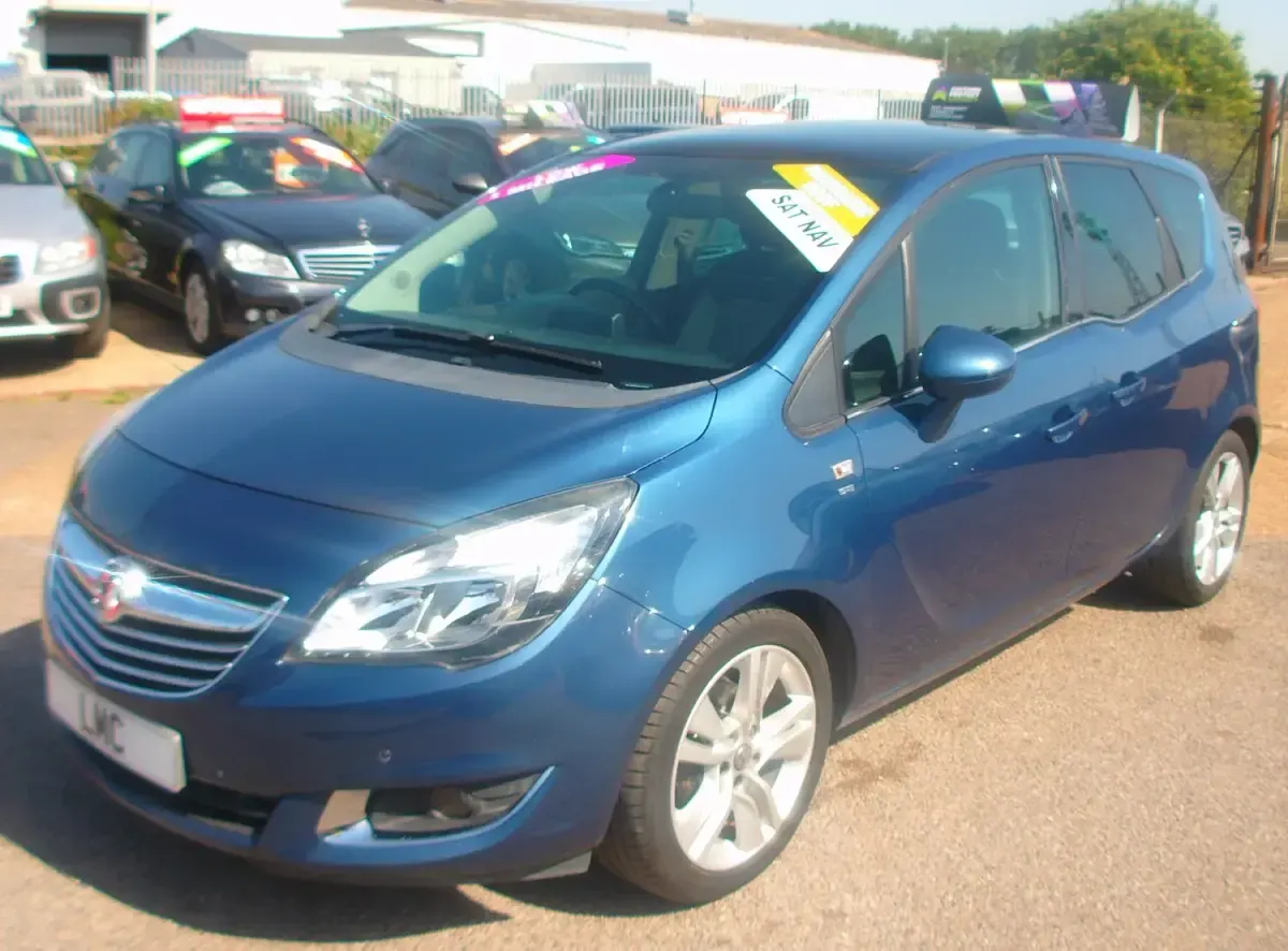 Used Vauxhall Meriva 100 HP (73 kW) 2015 Blue MPV