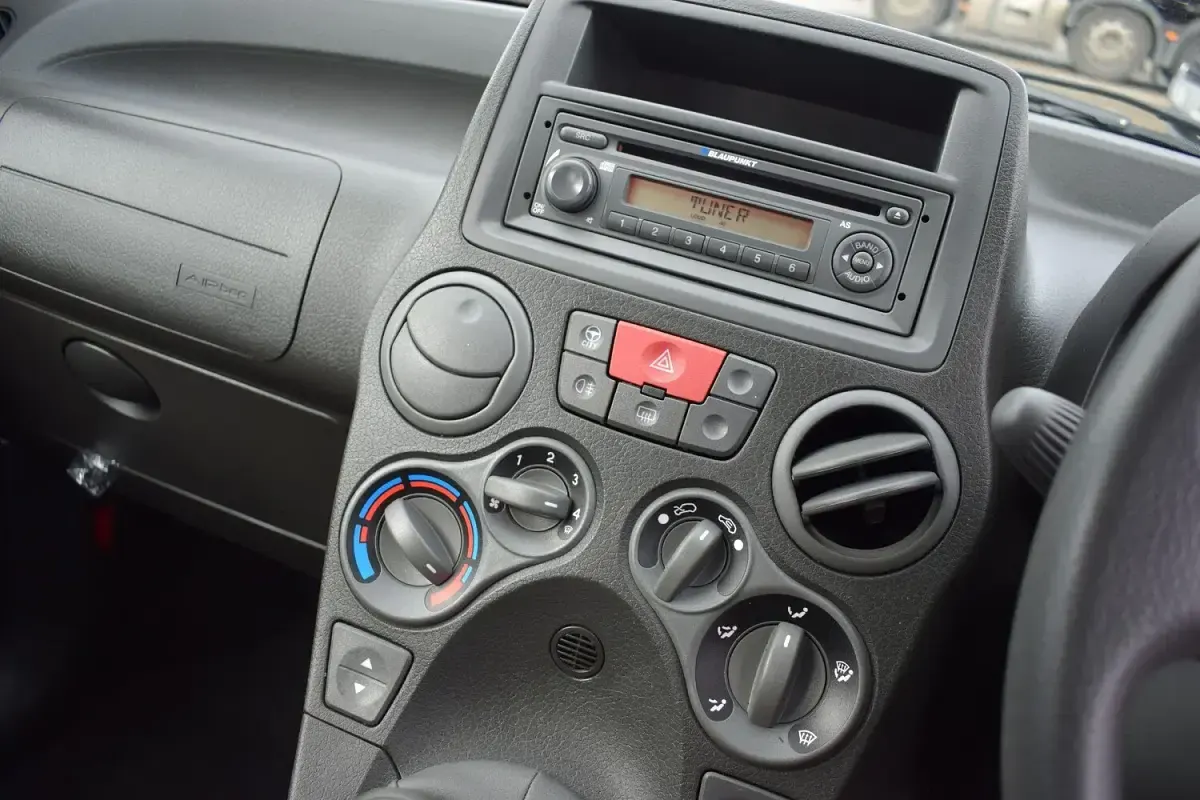 Used Fiat Panda Active 69 HP (50 kW) 2011 White Hatchback