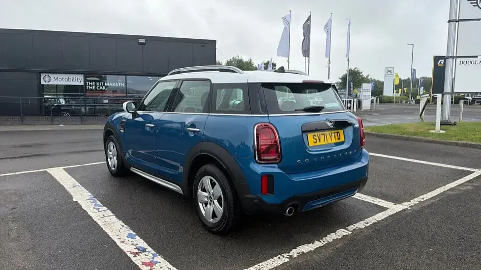 Used Mini Cooper Countryman Classic 134 HP (98 kW) 2021 Blue SUV