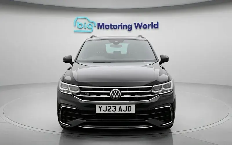 Used VW Tiguan R-line 150 HP (110 kW) 2023 Black SUV