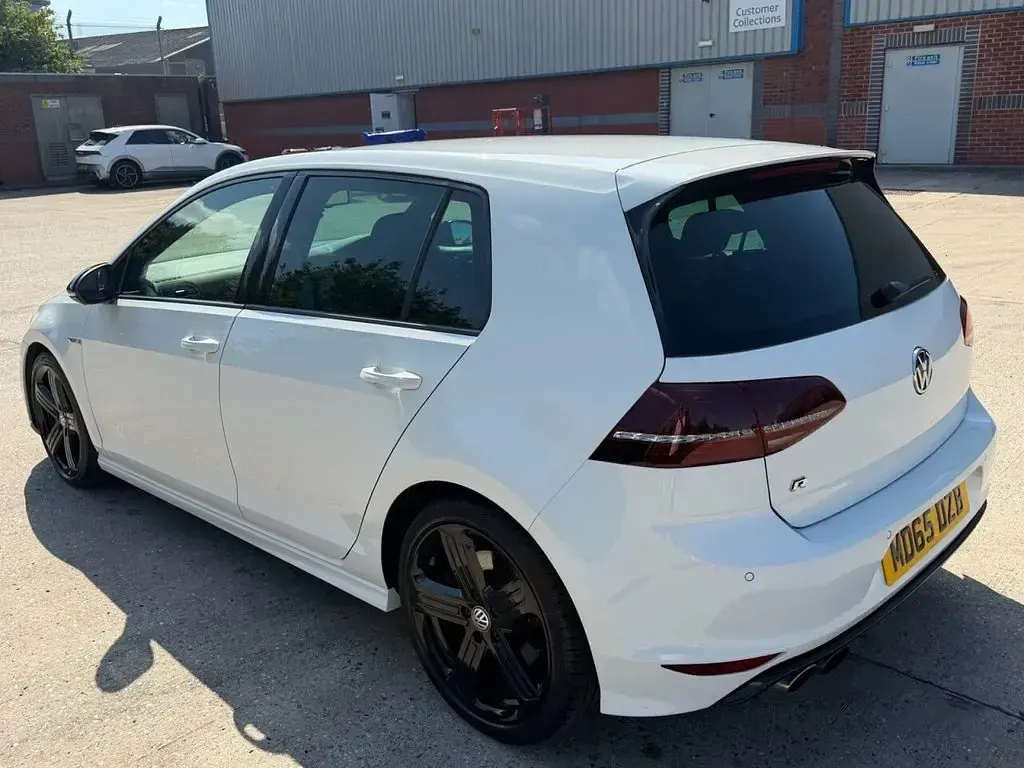 Used VW Golf VII R 2015 White Hatchback