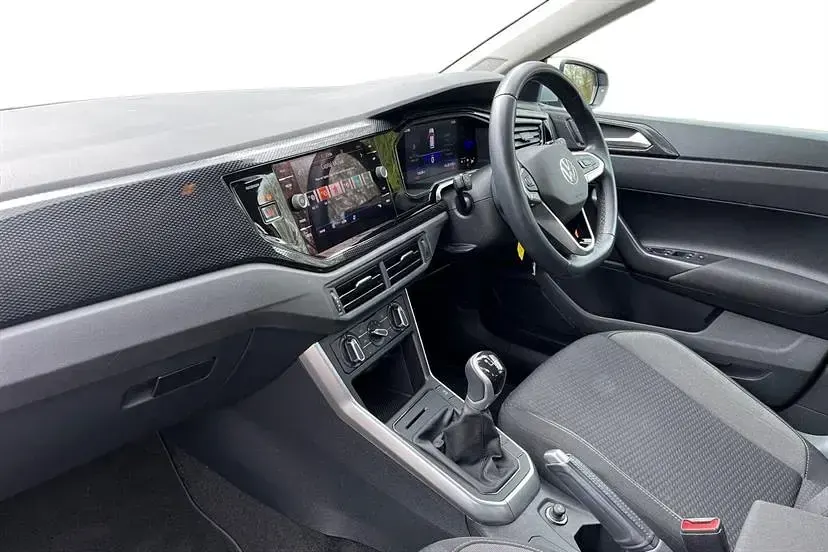 Used VW Polo Life 95 HP (69 kW) 2022 Silver Hatchback