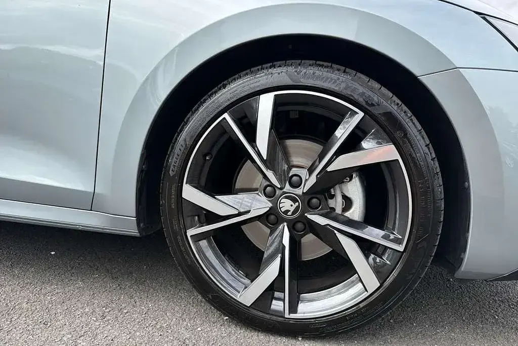 Used Skoda Octavia SportLine 150 HP (110 kW) 2026 Silver Estate