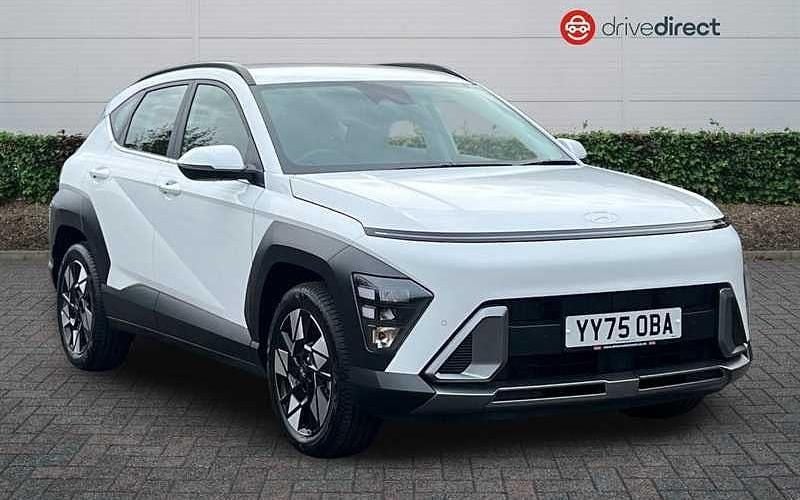 White New 2025 Hyundai Kona Advanced SUV | £24,999 (Super price) - Image 1/4