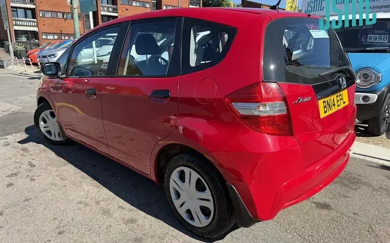 Used Honda Jazz S 90 HP (66 kW) 2015 Hatchback