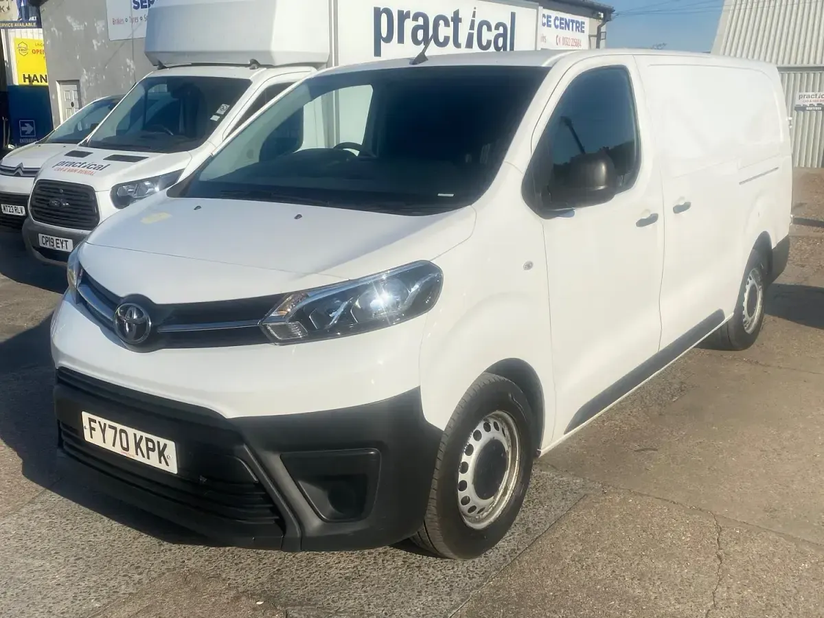 Used Toyota Proace Active 120 HP (88 kW) 2020 White MPV