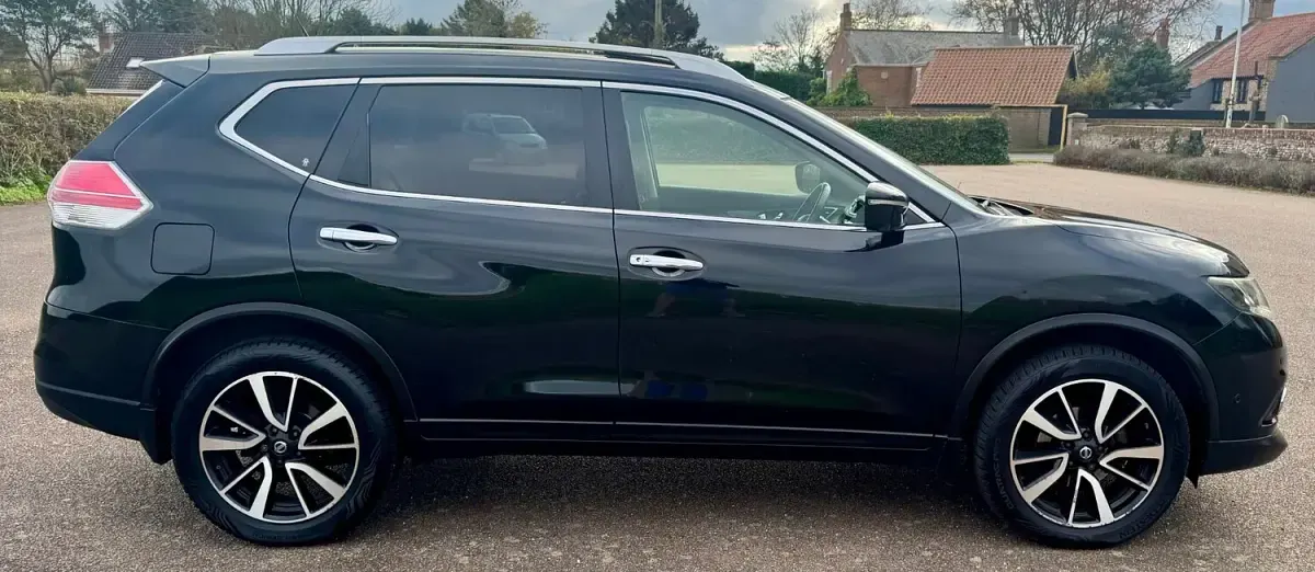 Used Nissan X-Trail Tekna 130 HP (95 kW) 2015 Black SUV