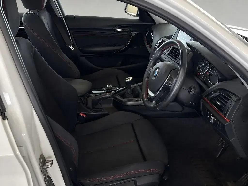 Used BMW 116 Sport Line 2014 White Hatchback